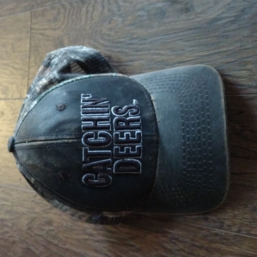 Catchin deers hat